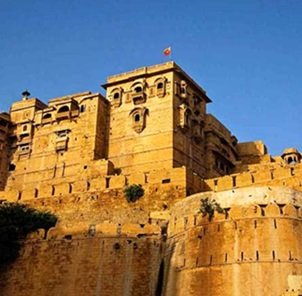 fort-view-blue-sky-Agenzia-di-viaggi-a-Jaisalmer-36