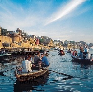 boat-view-Varanasi-ghat