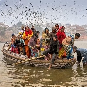 group-on-boat-ride-Varanasi-agenzia-di-viaggi-a-varanasi-91