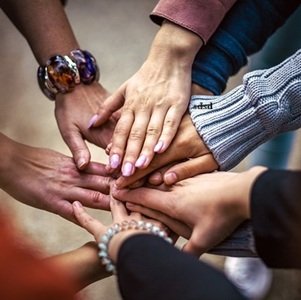 group-hands