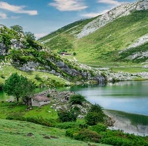 mountain-with-lake-grass