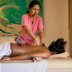 Local-lady-massage-giving